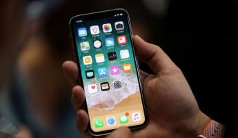 Apple назвала даты начала продаж и цены на новые iPhone в России Как выглядит айфон 10 с